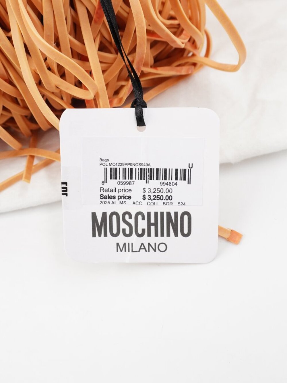 Moschino Spaghetti Clutch Shoulder Bag In Beige With Tomato And Basil Details - Picture 12 of 13